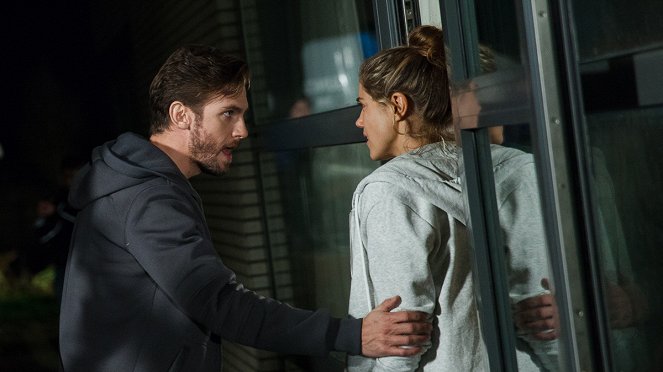 Kill Switch - Two Worlds Collide - Photos - Dan Stevens, Charity Wakefield