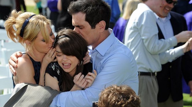 Modern Family - Nos vemos el próximo otoño - De la película - Julie Bowen, Sarah Hyland, Ty Burrell