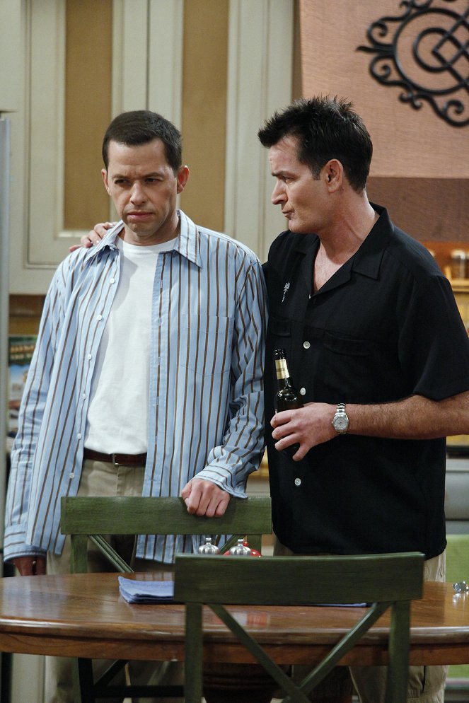 Two and a Half Men - Season 7 - This Is Not Gonna End Well - Photos - Jon Cryer, Charlie Sheen