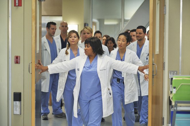 Chirurdzy - Praca zespołowa - Z filmu - Ellen Pompeo, Katherine Heigl, Chandra Wilson, Sandra Oh, Justin Chambers