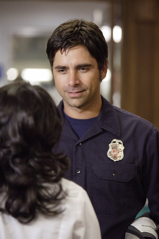 Emergency Room - Der menschliche Schutzschild - Filmfotos - John Stamos