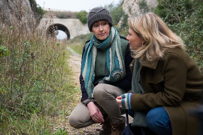 Candice Renoir - Season 4 - Seine wahren Freunde erkennt man erst im Unglück - Filmfotos - Delphine Rich, Cécile Bois