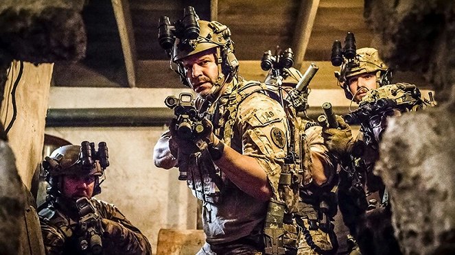 SEAL Team - Tip of the Spear - Photos - Tyler Grey, David Boreanaz, Max Thieriot