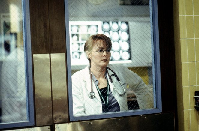 Emergency Room - Season 6 - Filmfotos - Laura Innes
