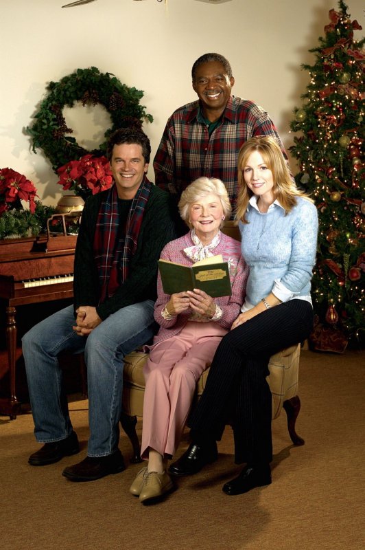 Secret Santa - Promoción - Steven Eckholdt, Barbara Billingsley, Jennie Garth
