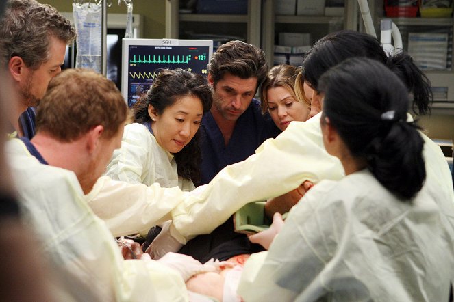 Grey's Anatomy - Season 5 - These Ties That Bind - Photos - Sandra Oh, Patrick Dempsey, Ellen Pompeo