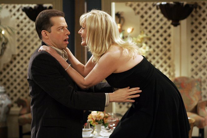 Two and a Half Men - That Old Hose Bag Is My Mother - Photos - Jon Cryer, Chloe Webb