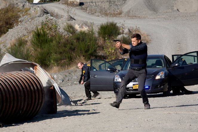 Fringe - Grenzfälle des FBI - Season 4 - Der Feind meines Feindes - Filmfotos - Joshua Jackson