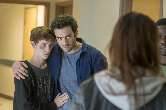 The Mist - The Devil You Know - Photos - Russell Posner, Morgan Spector