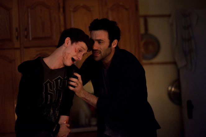 The Mist - The Law of Nature - Photos - Russell Posner, Morgan Spector