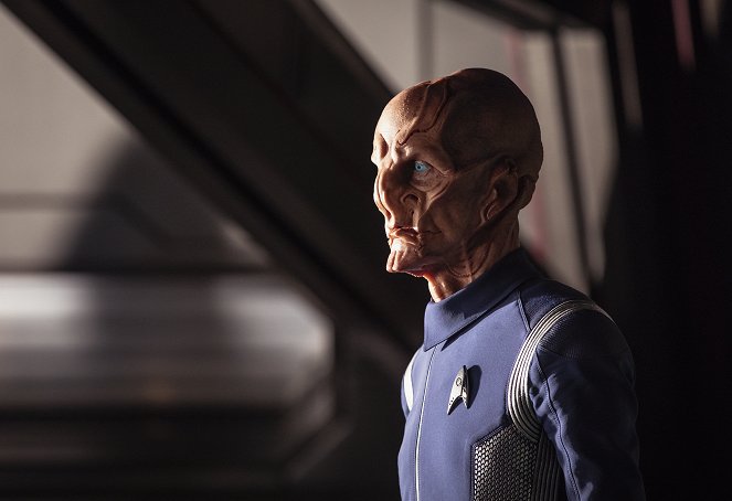 Star Trek: Discovery - Season 1 - The Vulcan Hello - Photos - Doug Jones