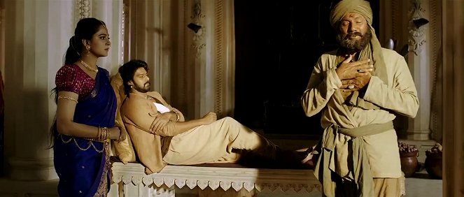 Baahubali 2: The Conclusion - Z filmu - Anushka Shetty, Prabhas, Sathyaraj
