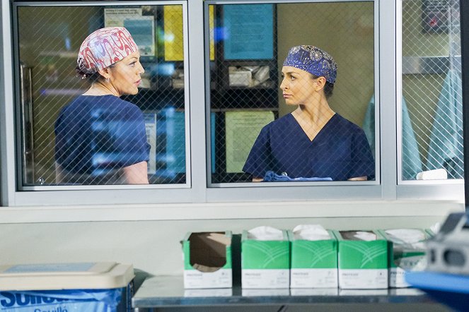 Grey's Anatomy - Season 11 - You're My Home - Photos - Sara Ramirez, Caterina Scorsone