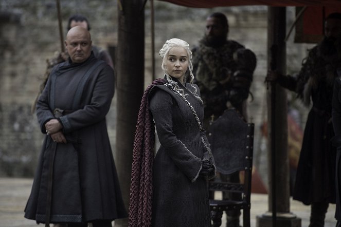 Game of Thrones - The Dragon And The Wolf - Photos - Conleth Hill, Emilia Clarke