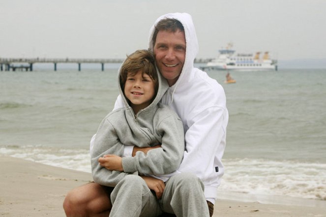 Meine wunderbare Familie - Einmal Ostsee und zurück - Photos - Paul Zerbst, Patrik Fichte