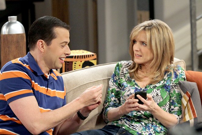 Two and a Half Men - Sips, Sonnets and Sodomy - Photos - Jon Cryer, Courtney Thorne-Smith