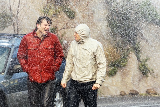 Two and a Half Men - Das böse Lachen - Filmfotos - Ashton Kutcher, Jon Cryer