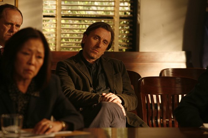 Lie to Me - Season 1 - Unchained - Photos - Tim Roth