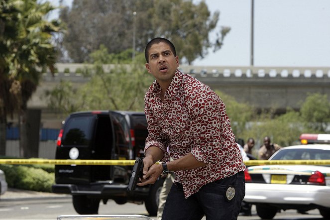 CSI: Kryminalne zagadki Miami - Going Ballistic - Z filmu - Adam Rodriguez