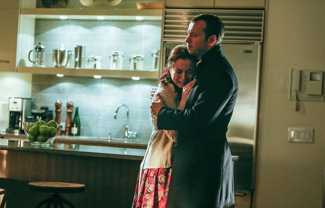 Zsaruvér - Season 3 - Nincs megbánás - Filmfotók - Jenna Gavigan, Donnie Wahlberg