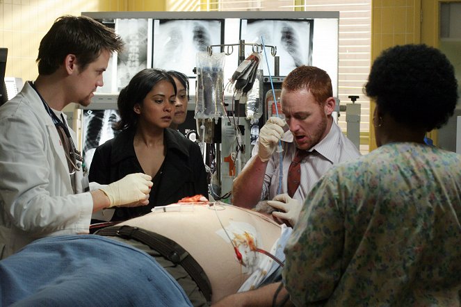 Emergency Room - Season 13 - Blutspur - Filmfotos - Shane West, Parminder Nagra, Scott Grimes