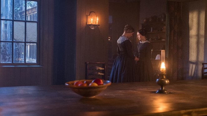 Victoria - Season 2 - The Green-Eyed Monster - Photos - Nell Hudson, Tilly Steele