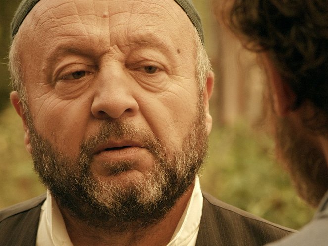 Münafık - De la película