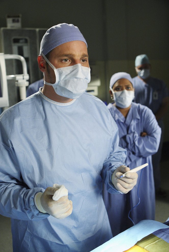 Chirurdzy - Wzajemne wsparcie - Z filmu - Justin Chambers