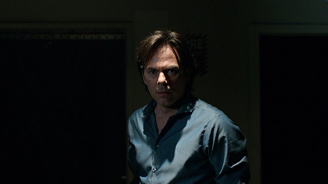 Lights Out - Photos - Billy Burke