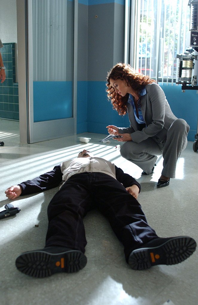 CSI: Miami - Season 3 - Süchtig - Filmfotos - Sofia Milos