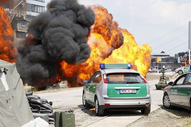Alarm für Cobra 11 - Die Autobahnpolizei - Rhein in Flammen - Van film
