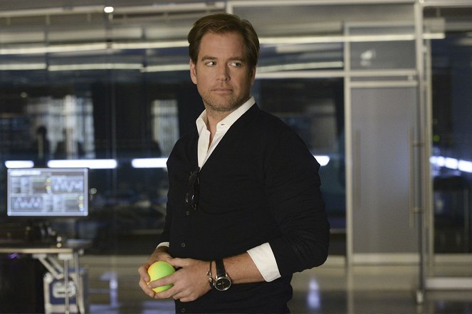 Bull - Never Saw the Sign - Van film - Michael Weatherly