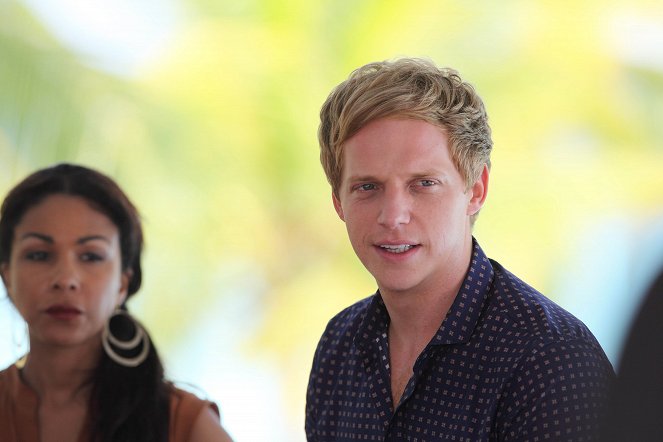 Death in Paradise - Season 3 - Mord mit Verspätung - Filmfotos - Kathryn Drysdale, Chris Geere