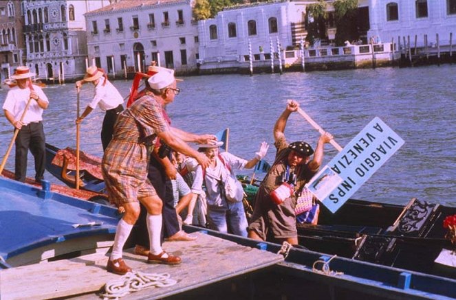 Fantozzi va in pensione - Filmfotos