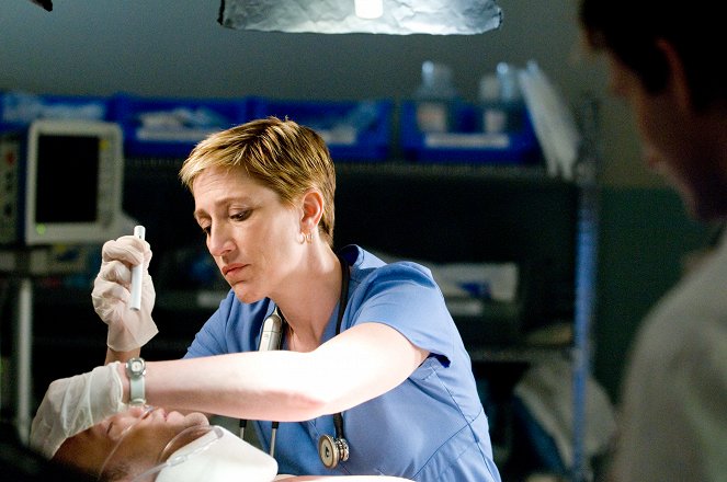 Nurse Jackie - Season 1 - Pilot - Photos - Edie Falco