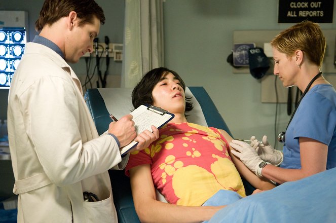 Nurse Jackie - Season 1 - Pilot - Photos - Peter Facinelli, Edie Falco
