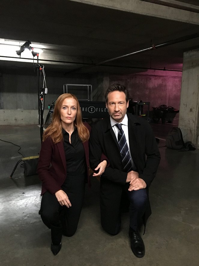 The X-Files - Season 11 - Van de set - Gillian Anderson, David Duchovny
