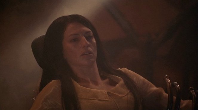 Farscape - Prayer - Photos - Claudia Black