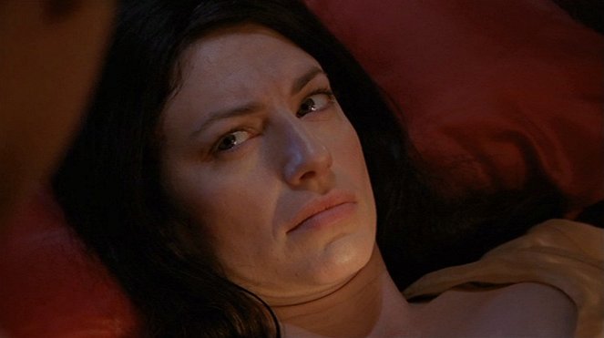 Farscape - We're So Screwed: Part 1: Fetal Attraction - Van film - Claudia Black