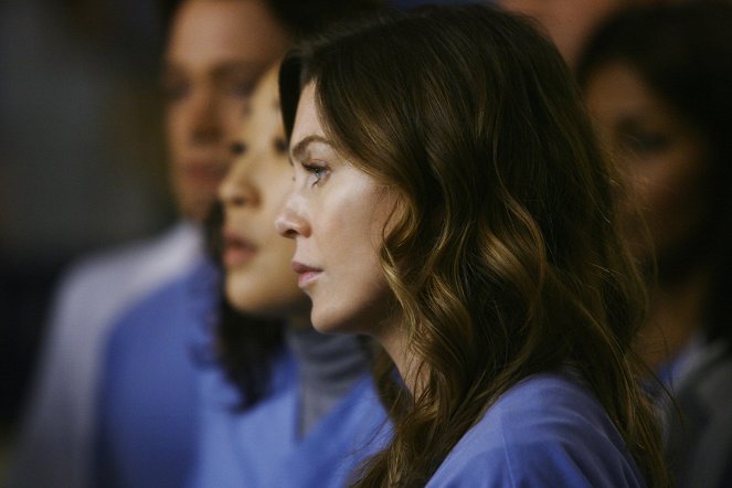 Grey's Anatomy - Elevator Love Letter - Photos - Ellen Pompeo