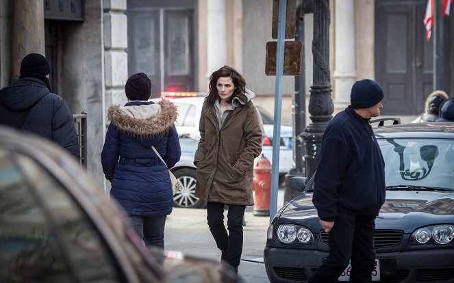 Absentia - The Emily Show - Filmfotos - Stana Katic