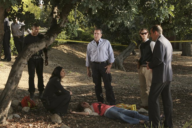 Criminal Minds - Season 3 - Zweifel - Filmfotos - Shemar Moore, Paget Brewster, Mandy Patinkin, Matthew Gray Gubler