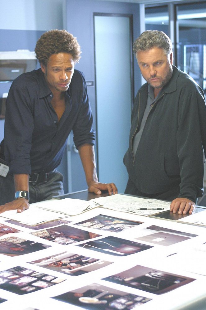 CSI: Crime Scene Investigation - Season 4 - Homebodies - Photos - Gary Dourdan, William Petersen