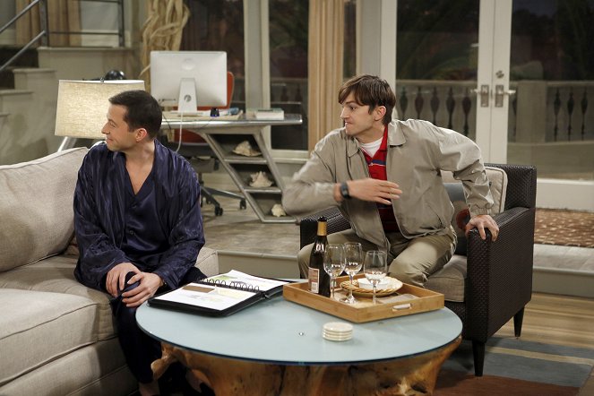 Two and a Half Men - Welcome to Alancrest - Van film - Jon Cryer, Ashton Kutcher