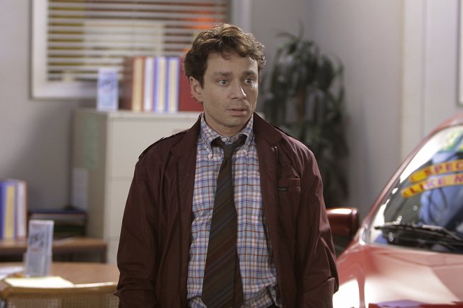 The Middle - The Fun House - De la película - Chris Kattan