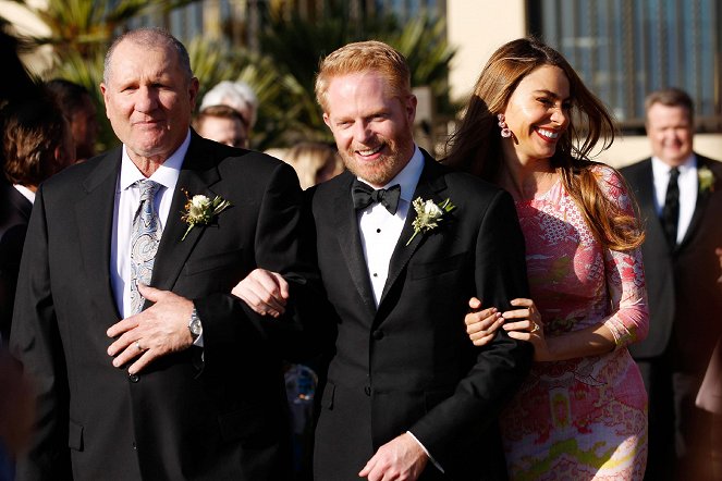 Modern Family - Season 5 - The Wedding (1) - Photos - Ed O'Neill, Jesse Tyler Ferguson, Sofía Vergara
