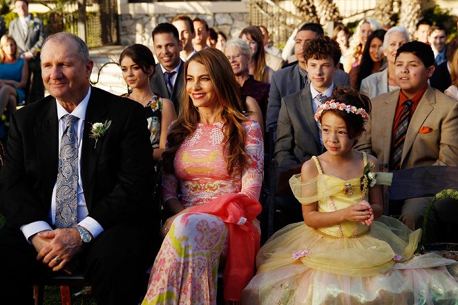 Modern Family - Season 5 - La boda - 1ª parte - De la película - Ed O'Neill, Sarah Hyland, Sofía Vergara, Nolan Gould, Aubrey Anderson-Emmons, Rico Rodriguez