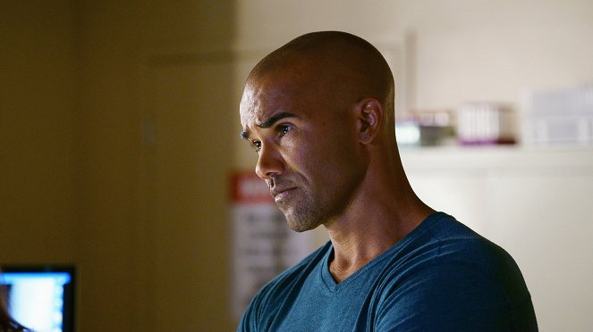 Criminal Minds - Season 11 - Internal Affairs - Photos - Shemar Moore