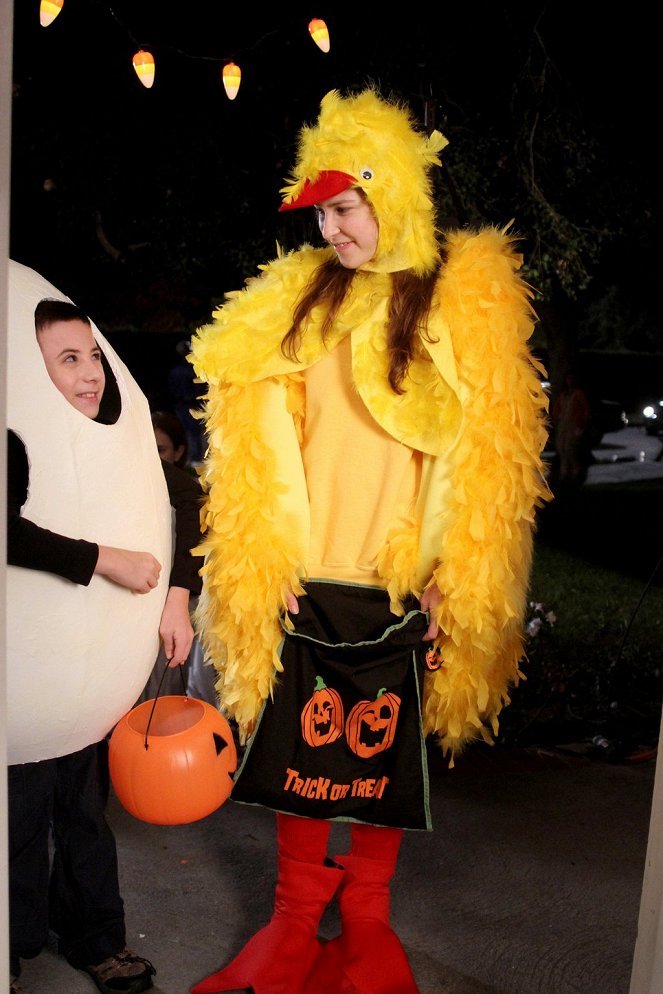 Uma Família Perdida no Meio do Nada - Halloween - Do filme - Atticus Shaffer, Eden Sher