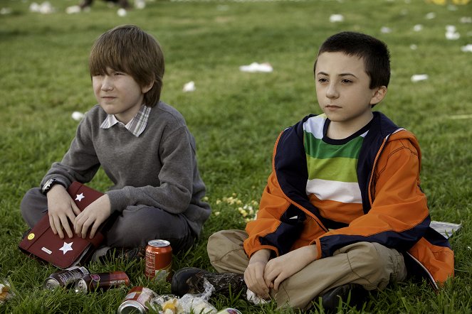 The Middle - Mother's Day II - Film - Nick Shafer, Atticus Shaffer